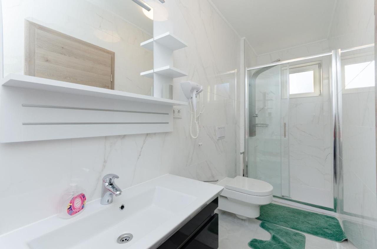 Apartments Darko Palit المظهر الخارجي الصورة